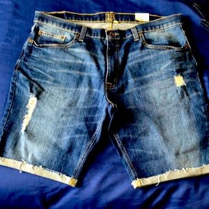 True Craft Mens Short Distressed Jean. Stretch 36W